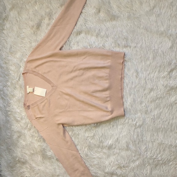 Pink Sweater - Picture 4 of 4